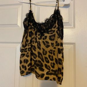 Adjustable strap leopard tank